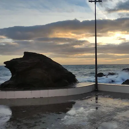 Casa En Salobrena, La Caleta, A 200m De La Playa Con Garaje Privado Salobrena